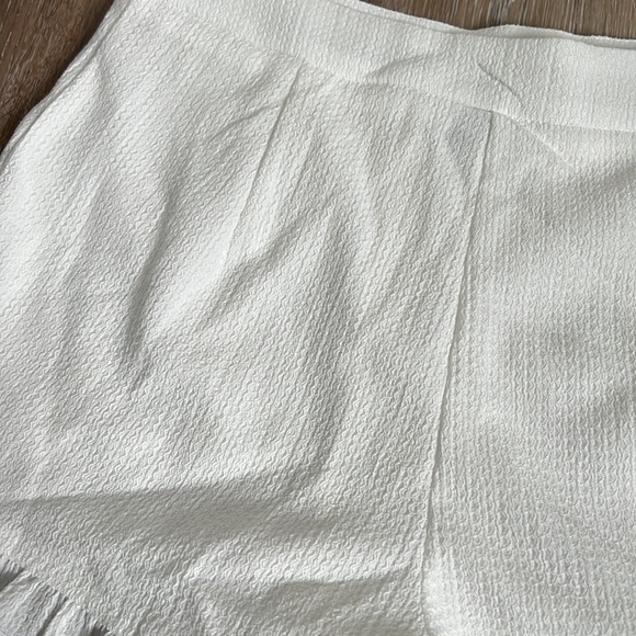 White Ruffle Shorts - Picture 2 of 3